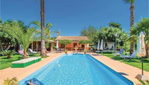 Stunning Home In La Marina, Elche