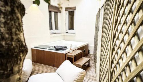 Suite luxueuse avec jardin privatif et jacuzzi