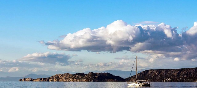 Sun-Kissed Sailing Adventure in Peloponeso