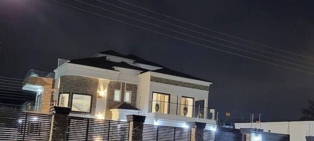 Superb 4-bedroom house in Accra with AC and Swimming Pool
