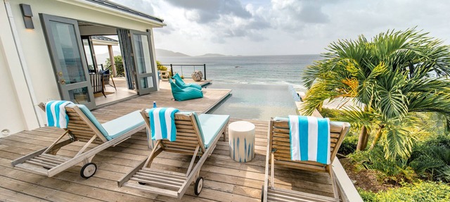 THE BEACH HOUSE - beach-chic luxury just steps from Long Bay beach