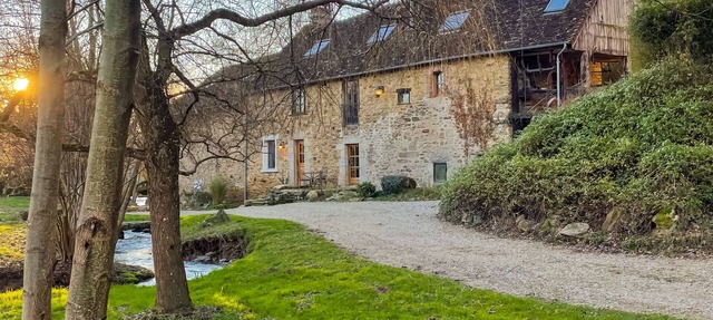 The Lajarlaud Mill - Nature & Charm Along the Water's Edge