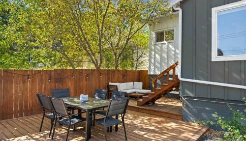 The Sunny 2 Suites 10 Pax Pet Friendly Stay