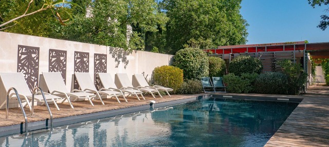 Villa 'Face Au Mont Bouquet' con Piscina Privada, Wi-Fi y Aire Acondicionado
