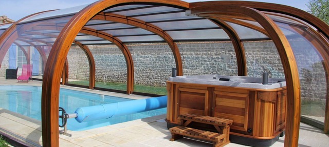 Villa "La Bergerie" mit Privatpool und Spa by Interhome