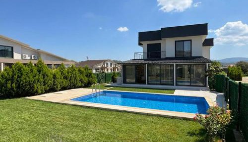 Villa with Private Pool in the Heart of Vineyard & Gastronomy Routes