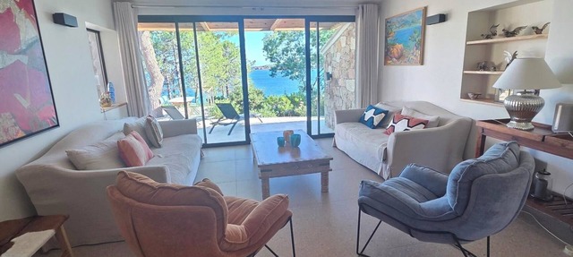 AUTÉNTICA BERGERÍA CÓRCEGA, EN TERRENO HERMOSO POR EL MAR