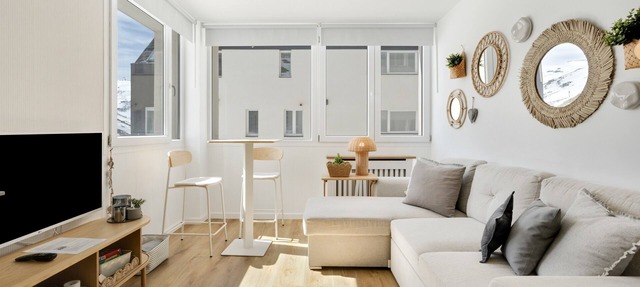 Apartamento 'Vistasur A Pie De Pista S Nevada' con Vistas a la Montaña y Wi-Fi