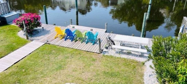 Waterfront! Game Room, Hot Tub, Kayaks, Comm Pool, Theater Room,Fire Pit,Dogs OK