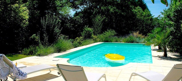 Casa de vacaciones privada con WIFI, piscina privada, jacuzzi, TV, patio, mascotas permitida
