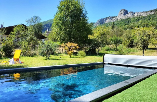 Apartment 'Le Gîte Des Trois Seigneurs' with Mountain View, Shared Pool and Wi-Fi