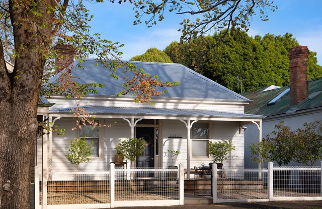 Arichonan House in the heart of Trentham