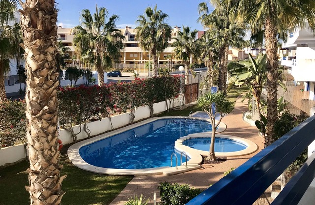 Precioso y moderno apartamento de 2 habitaciones y2 baños con aire acondicionado