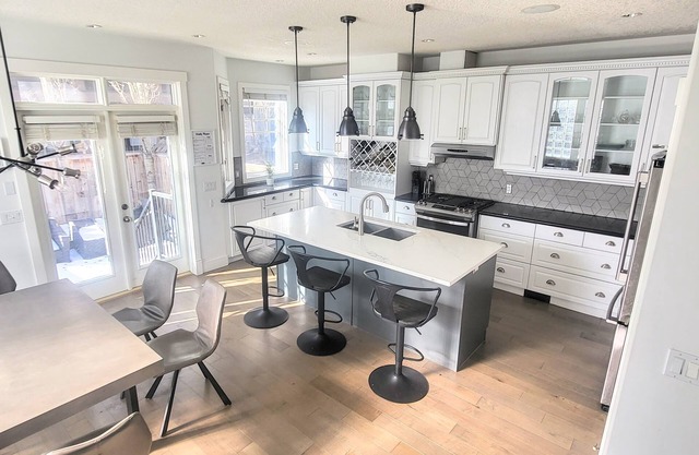 Central Upscale 4 Storey House
