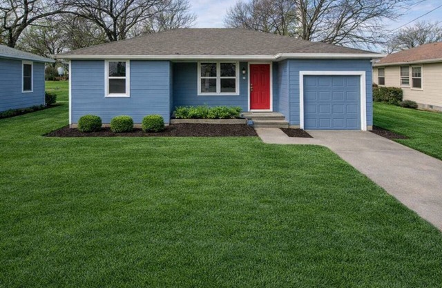Charming 3BR Bungalow Sleeps 8
