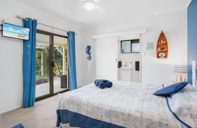 Country accommodation handy to town. Stunning rural views overlooking pool.