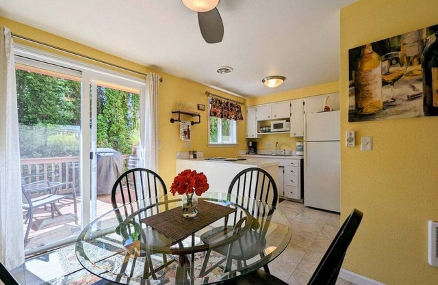 Country View Cottage #2: Unwined