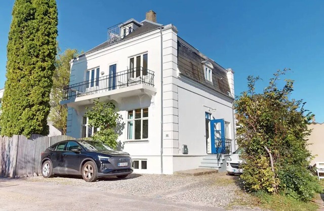 Exclusive 94 m² villa apartment with sea views and the forest Dyrehaven