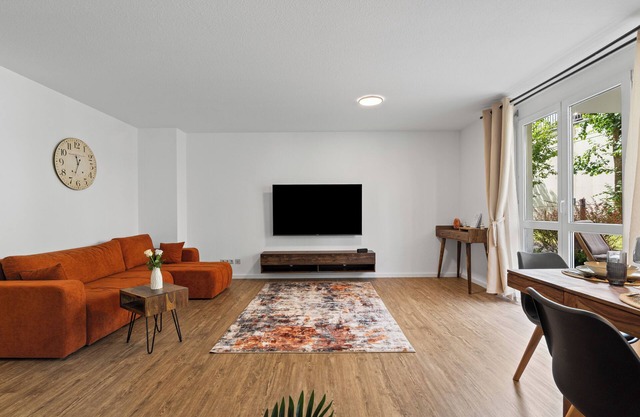 Glücksfewo71, for families, center, private underground parking space, 2 terraces, Allgäu