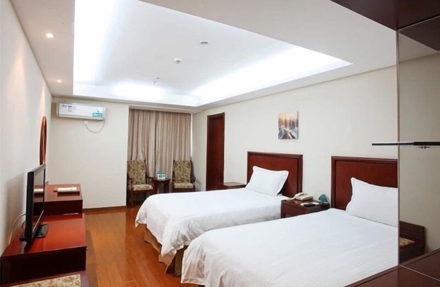 GreenTree Inn Huangshan Tunxi Laojie Station Business Hotel