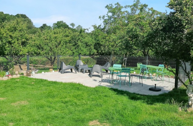 Homerez - Casa a 15 km de la playa para 6 pers. con jardín y terraza en Gavray