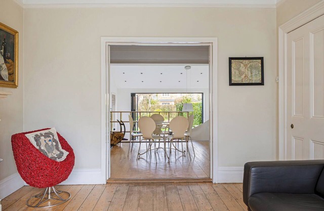 Luxury Cheshire Residence | Sleeps 7 | Heart of Alderley Edge