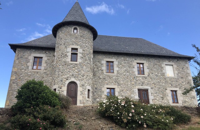 Magnificent chateau-style house in the heart of the Auvergne mountains
