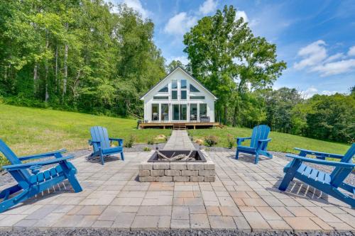 Modern Appalachian Vacation Rental w/River Access