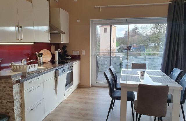 Apartamento 6 pers. Edificio nuevo, sauna, balcón, "tiempo para relajarse y descansar".