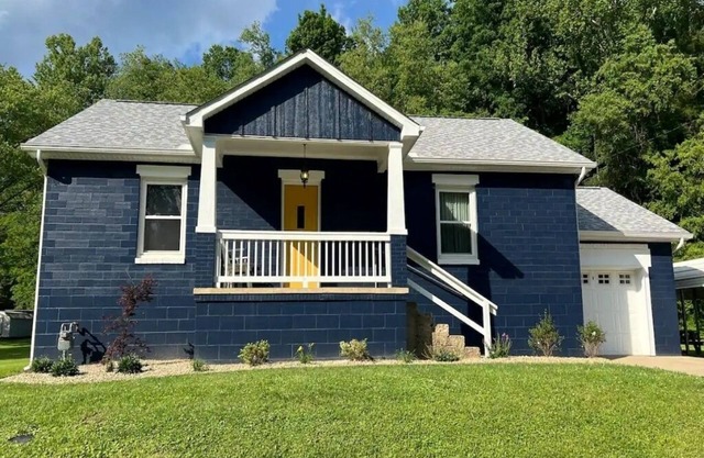 New - Cozy Hocking Hills Cottage w Hot Tub
