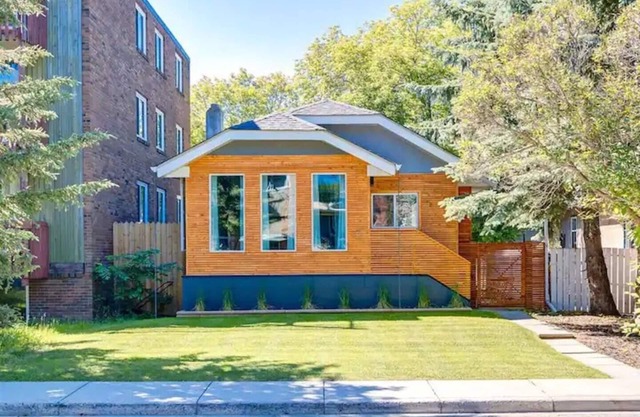 Newly Renovated 2 BDRM Near DT & River w/ Parking