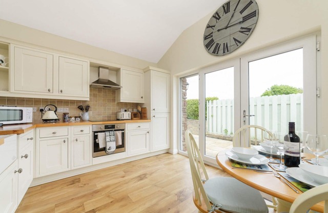 Puffin Cottage - a holiday cottage that sleeps 4 guests in 2 bedrooms