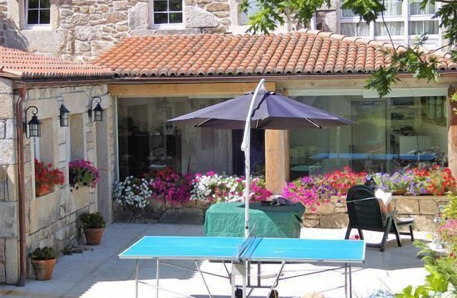 Casa rural (alquiler íntegro) Os Carrís para 8 personas