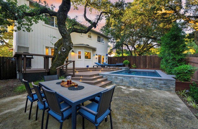 Wine Country Stay Pool + Hot Tub + Oak Views Near Sonoma Plaza | Casa Osito
