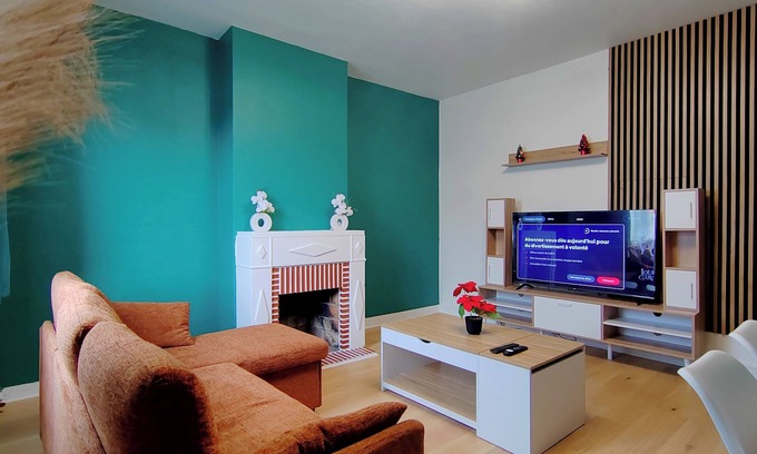 Creil Apartamento | Appart in town center - 5 min of station - 1 to 6 pers - near paris