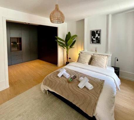 Aubenas Apartamento | Grand appart haussmannien au centre Aubenas