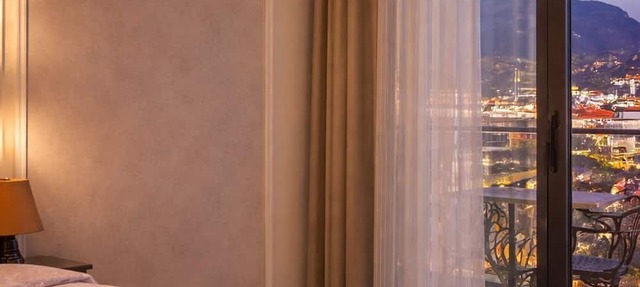 Lion Park Suites & Residence Hotel