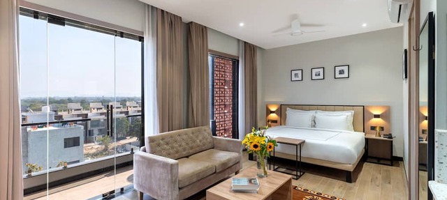My Downtown - Blue Chip Hotel Udaipur Near Airport