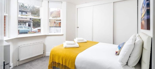 Monthly discount! 2-bed flat w/ garden in West London