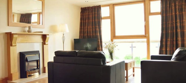 SALA Lakeside Aparthotel