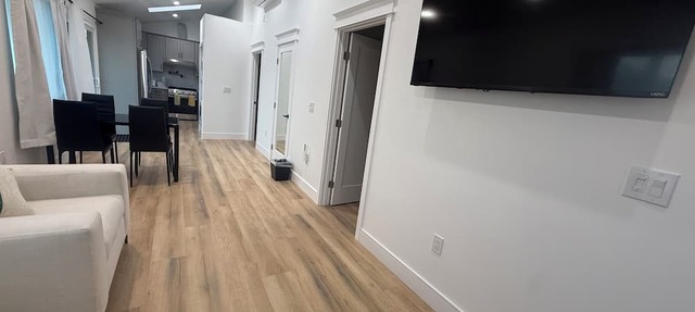 Perfect 2-bedroom corporate apartment with AC in peaceful Altadena