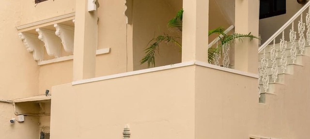 RajMahal- Live Like Royalty 446-Year-Old Stay 7BR -Homeyhuts