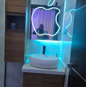 4bedroom Ensuite Home with Pool ,Wifi & 24 hour Power