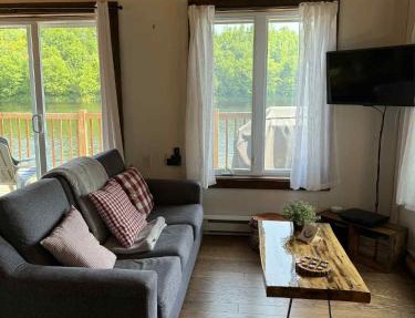 Chalet au bord de l'eau avec spa privé - Mauricie - Portneuf - Québec