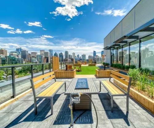 The Kensington - Balcony - City Views - Office